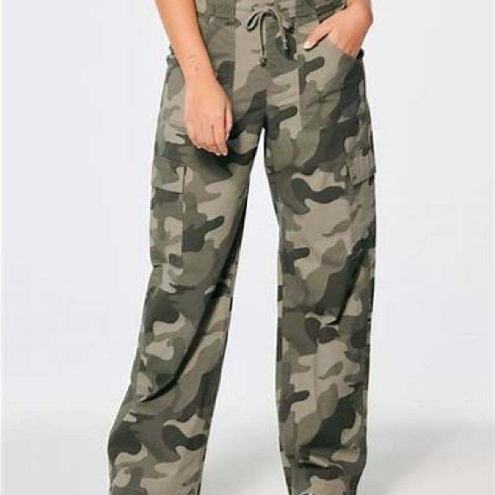 Hollister Adjustable Rise Poplin Baggy Cargo Pants Camo XXL‎ NWT - Picture 2 of 6